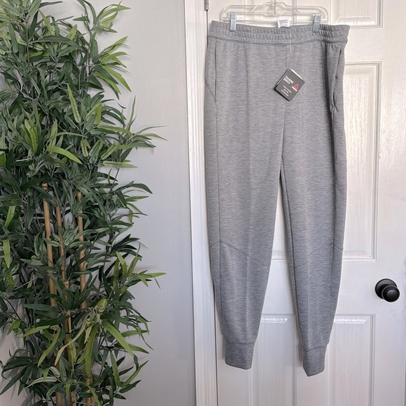 Reebok training supply knit joggers NWT L - Picture 2 of 8